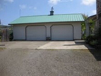 Very Nice Double Car Garage