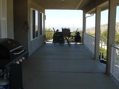 6aNorth end of front porch