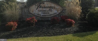 813 Shannon Dr N, Greencastle, PA 17225 - photo 3