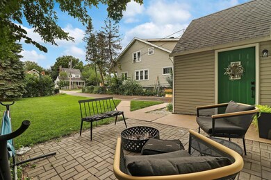 1304 W Ridgeland Ave, Waukegan, IL 60085 - photo 2