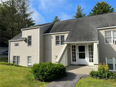 1604 Holly Stream Ct unit 6A3, Brewster, NY 10509 - photo 2