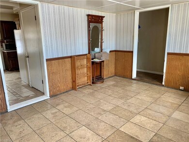 1228 E Garfield Rd, Aurora, OH 44202 - photo 2