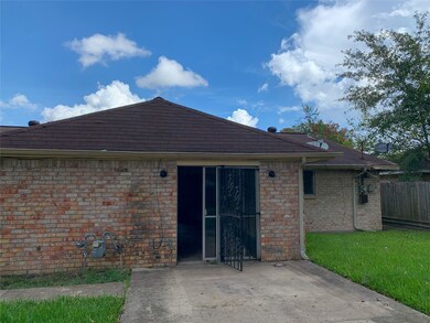 7734 Parker Rd, Houston, TX 77016 - photo 4