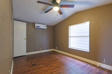 1065 Dickinson Rd unit CR517, Alvin, TX 77511 - photo 7