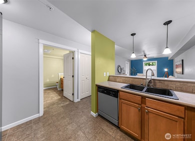 690 32nd St unit B106, Bellingham, WA 98225 - photo 6