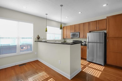 11-web-or-mls-1398-lower-green-cir