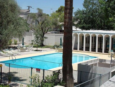 Pool/Clubhouse