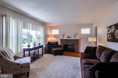 7929 James Ave, Ellicott City, MD 21043 - photo 4