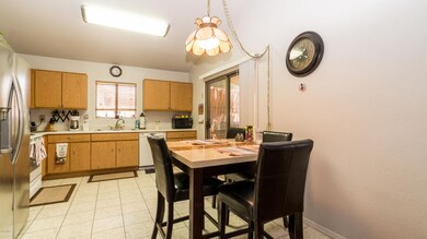 1079 W Rosal Ave-8