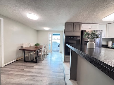 202 Barton St, Easley, SC 29640 - photo 6