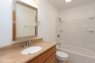 308 W 15th St N, Newton, IA 50208 - photo 7
