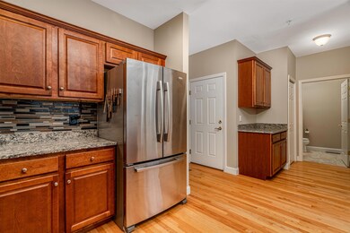 19 Hanna Cir, MerriMacK, NH 03054 - photo 5