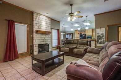 222 Sanchez Creek Ct, Weatherford, TX 76088 - photo 7