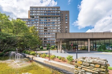 250 Hammond Pond Pkwy unit 211S, Chestnut Hill, MA 02467 - photo 4