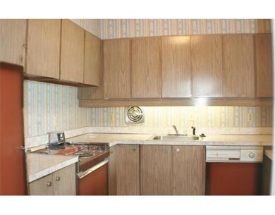 Executive House unit 708, Worcester, MA 01609 - photo 3