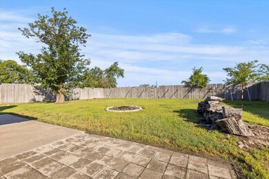 443 Wolf Run Ct, Lavon, TX 75166 - photo 2