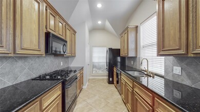 6119 Lynwood Banks Ln, Houston, TX 77092 - photo 5