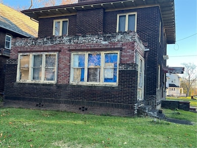 1683 Juanita Ave, Youngstown, OH 44504 - photo 4