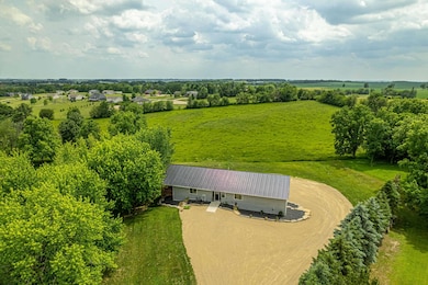 W6579 Karric Ln, Monroe, WI 53566 - photo 4