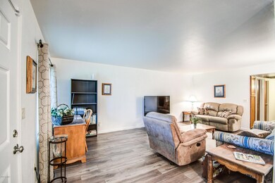 LIVING ROOM 1
