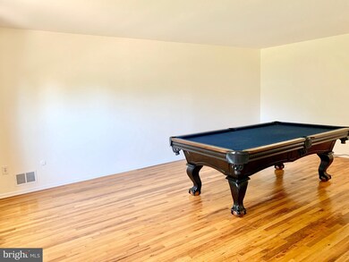 6 Frieda Ln, Kendall Park, NJ 08824 - photo 5