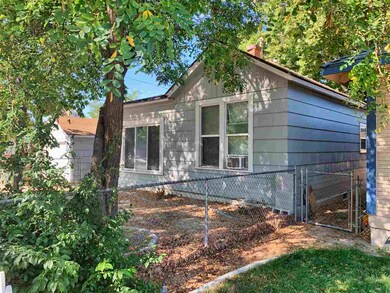 631 10th St, Sparks, NV 89431 - photo 2