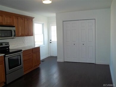 Eat in section of the kitchen