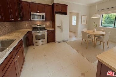 Virtually Staged dining area