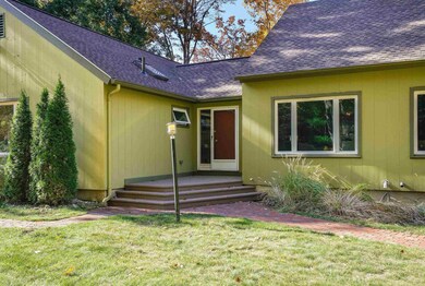 40 Carriage Ln, Bedford, NH 03110 - photo 5