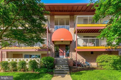 208 Park Terrace Ct SE unit 45, Vienna, VA 22180 - photo 2