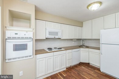 7946 Brighton Way, Manassas, VA 20109 - photo 3