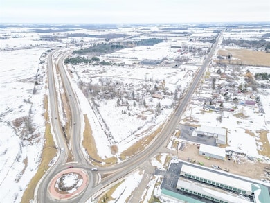 11426 N Mission Rd, Clare, MI 48617 - photo 2