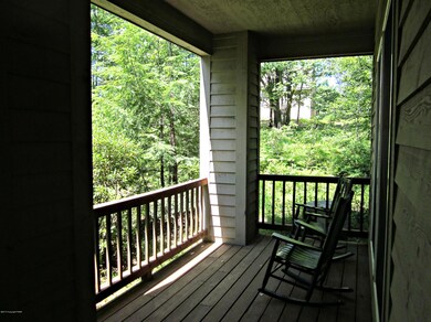 135 Birch Cliff Rd, Pocono Pines, PA 18350 - photo 4