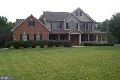 4824 Tilley Dr, Sykesville, MD 21784 - photo 2