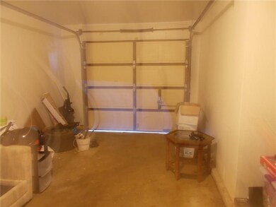 1725 W Wiley St, Shawnee, OK 74804 - photo 7