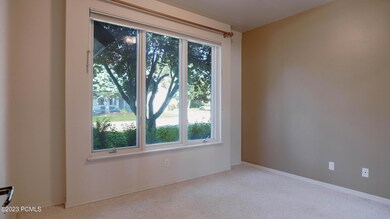 4 W Oberland Ct Midway-9