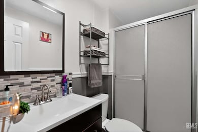 5304 Silver Creek Rd, Bakersfield, CA 93313 - photo 2