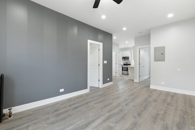 7624 N Eastlake Terrace unit 3W, Chicago, IL 60626 - photo 3