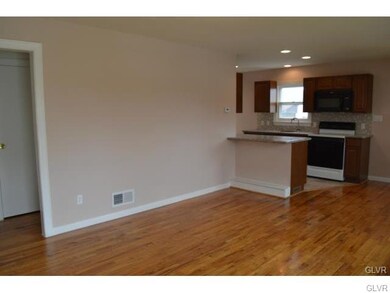 1565 Eastwood Dr, Bethlehem, PA 18018 - photo 6