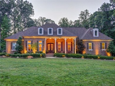 Beautiful full brick home in Archer Ridge in David