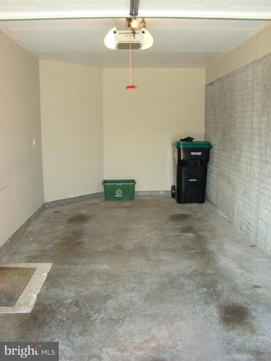 186 Oxbow Dr, Strasburg, VA 22657 - photo 2