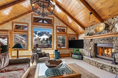 160 Cresta Rd-012-019-Living Room-MLS_Si