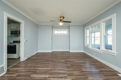 3118 1st St, Des Moines, IA 50313 - photo 6