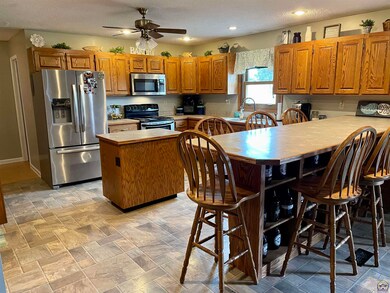 8425 SW 21st St, Topeka, KS 66615 - photo 5