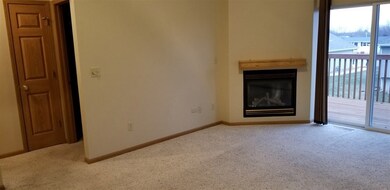 1435 Asbury Ln, Waterloo, IA 50701 - photo 5