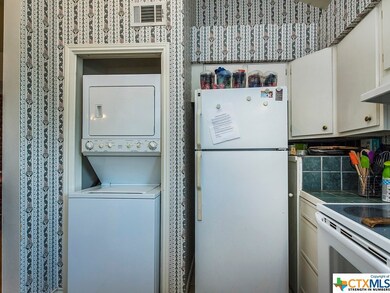 310 Pat Garrison St unit B10, San Marcos, TX 78666 - photo 7