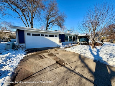 1923 Gay Ln, Lansing, MI 48912 - photo 4