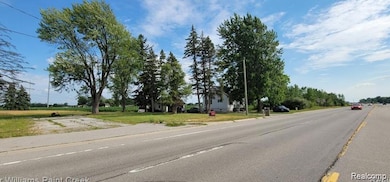 6579 Westside Saginaw Rd, Bay City, MI 48706 - photo 4