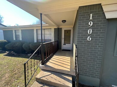 1906 Mercedes Rd, Denton, TX 76205 - photo 4