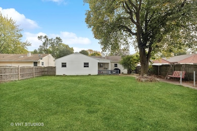 1394 Snowberry Ln, Crystal Lake, IL 60014 - photo 3